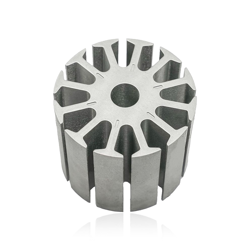 Hoe dragen de waterpompmotorstator en rotorkern bij aan koppelstabiliteit en soepele opstartprestaties van de waterpompmotor?