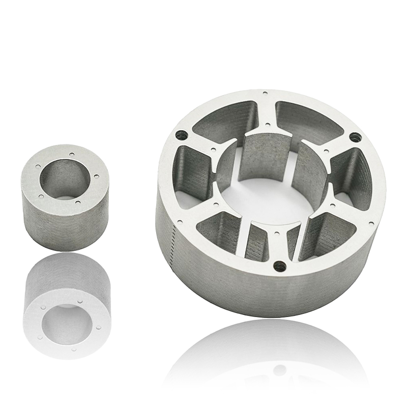 Hoe werken de waterpompmotorstator en rotorkern samen met koelsystemen, zoals vloeistof- of luchtgekoelde behuizingen, om een ​​optimaal temperatuurevenwicht te behouden tijdens intensief gebruik?