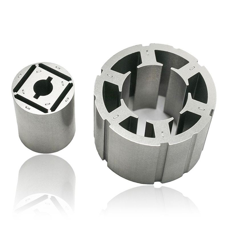 Hoe beïnvloedt de lamineringsdikte in motorstator- en rotorkernen voor auto's de wervelstroomverliezen en thermische prestaties?